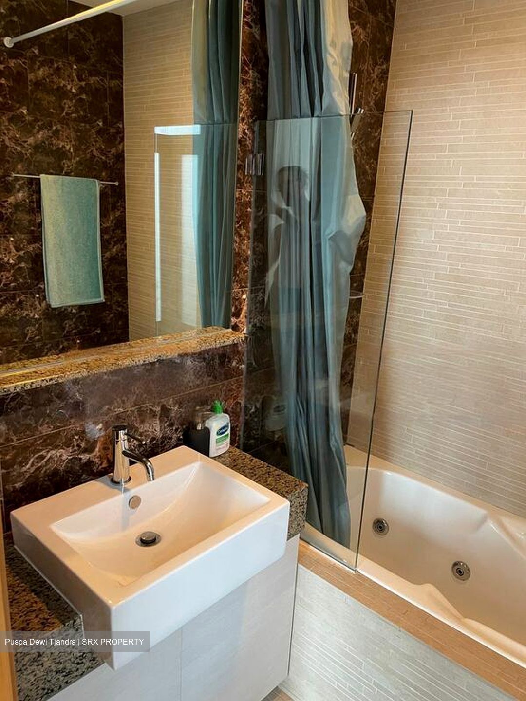 Queensway (D10), Condominium #489136761
